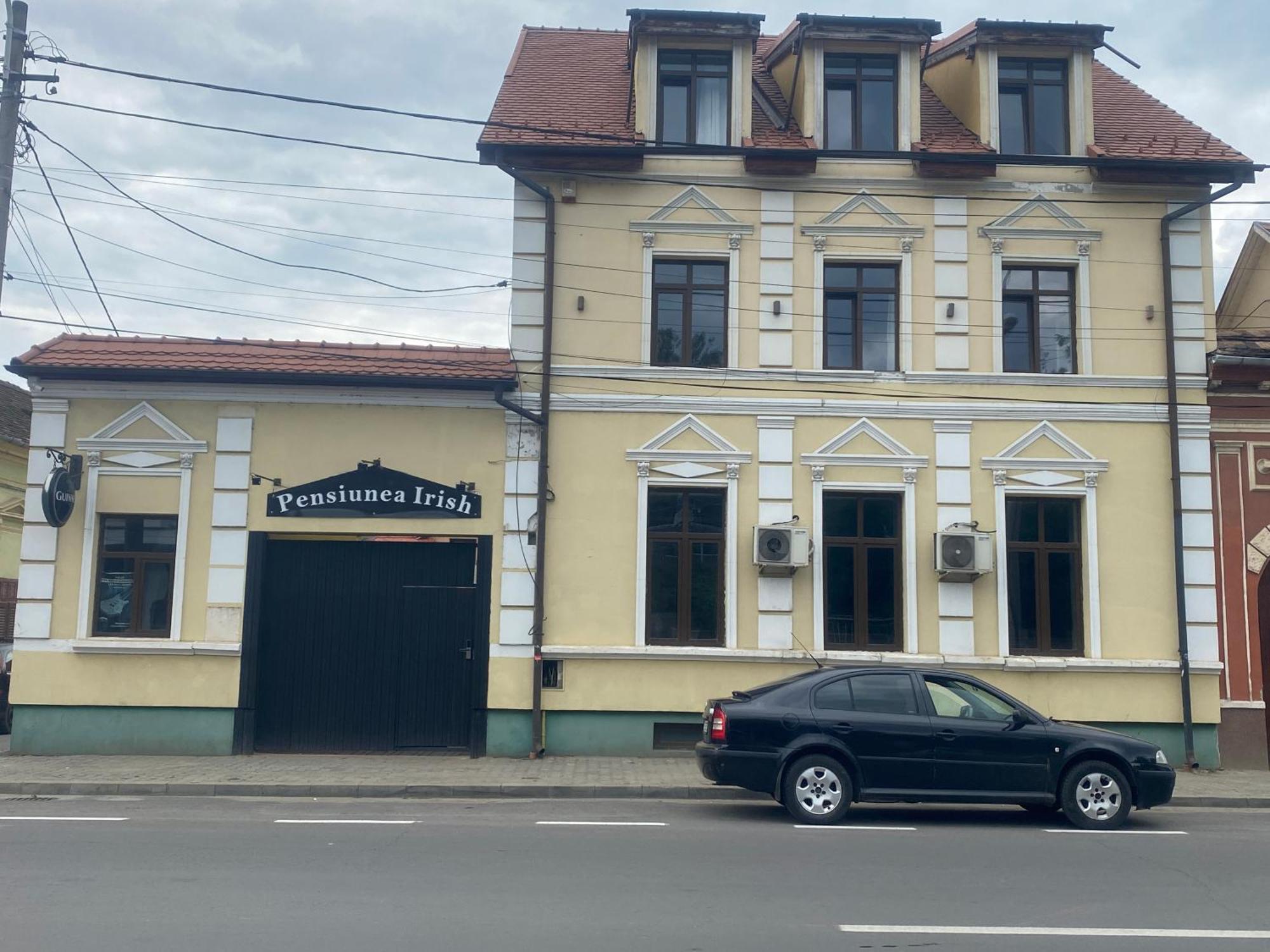 Pensiunea Irish Mediaş Esterno foto
